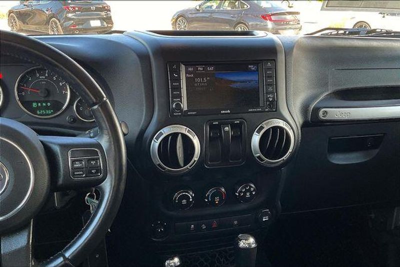 Used 2018 Jeep Wrangler JK SaharaImage 5