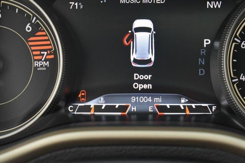Used 2018 Jeep Cherokee LimitedImage 26