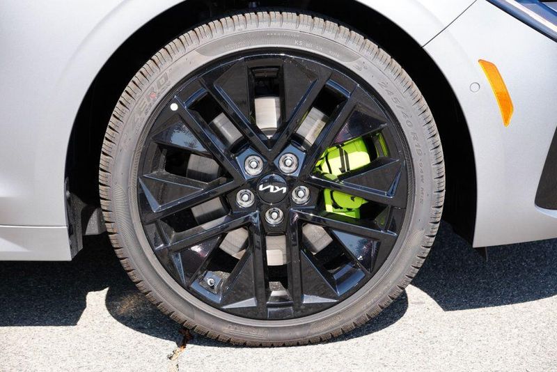New 2026 Kia K5 GTImage 8