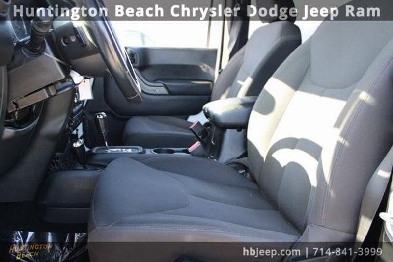 2016 Jeep Wrangler JK SportImage 28