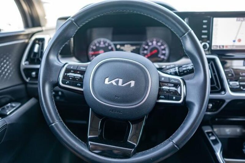 Used 2022 Kia Sorento SXImage 17