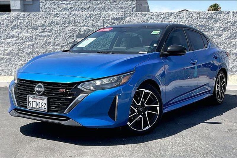 Used 2025 Nissan Sentra SRImage 1