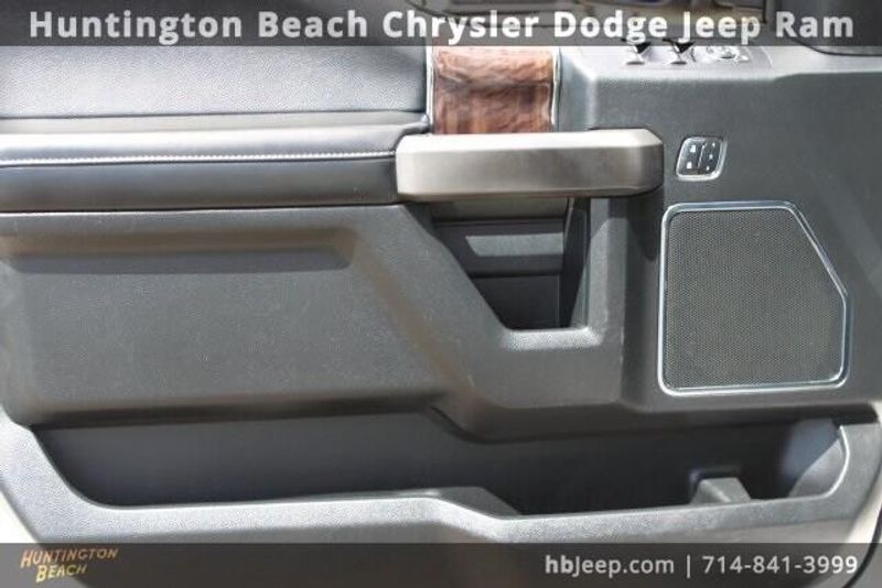 2015 Ford F-150 PlatinumImage 13
