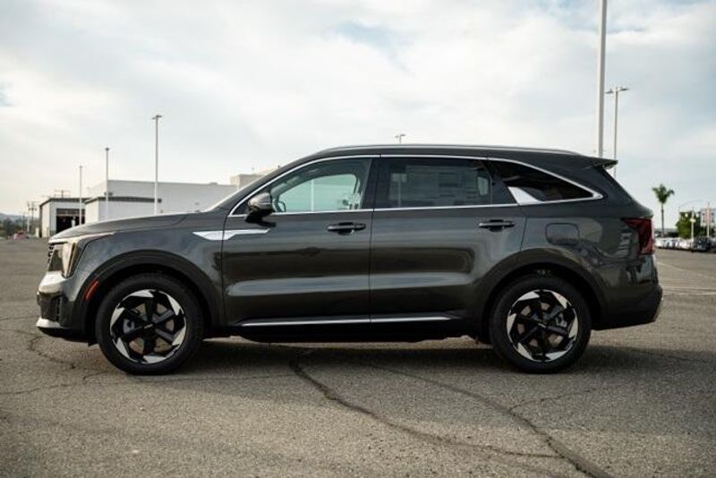 New 2026 Kia Sorento Hybrid EXImage 4