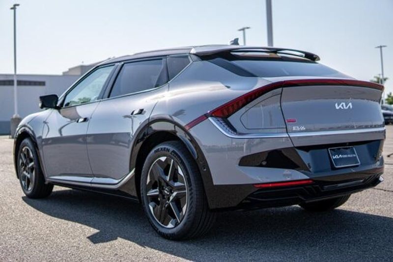 2025 Kia EV6 WindImage 5