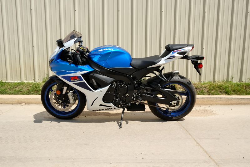 2024 SUZUKI GSXR600 WHITE 