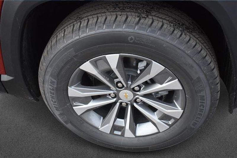 New 2026 Chevrolet Equinox LTImage 12