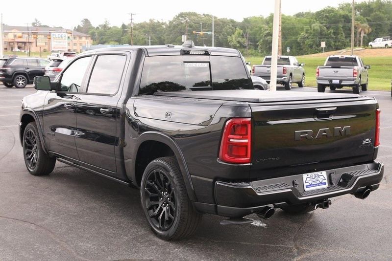 2025 RAM 1500 Limited Crew Cab 4x4 5