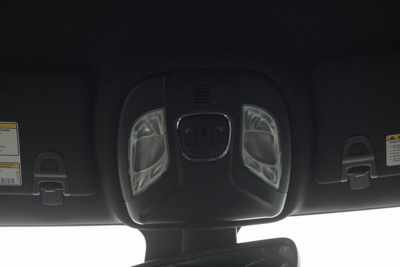 2025 Jeep Compass Latitude 4x4Image 34