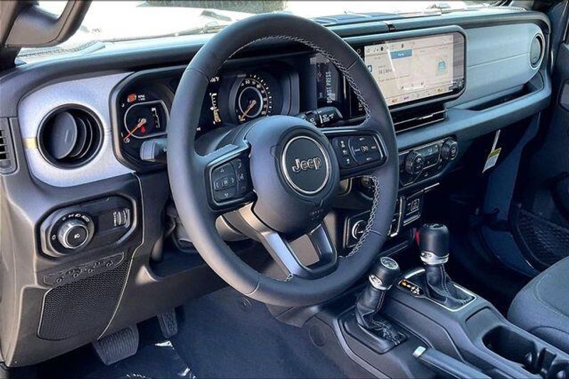New 2026 Jeep Wrangler 4-door Sport SImage 6