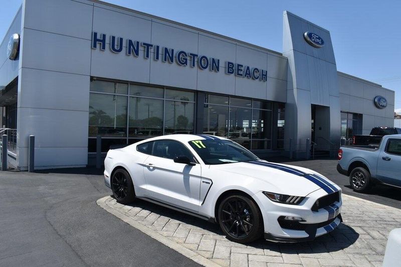 2017 Ford Mustang Shelby GT350Image 1