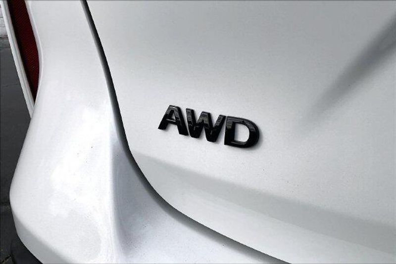 Used 2023 INFINITI QX50 SportImage 7