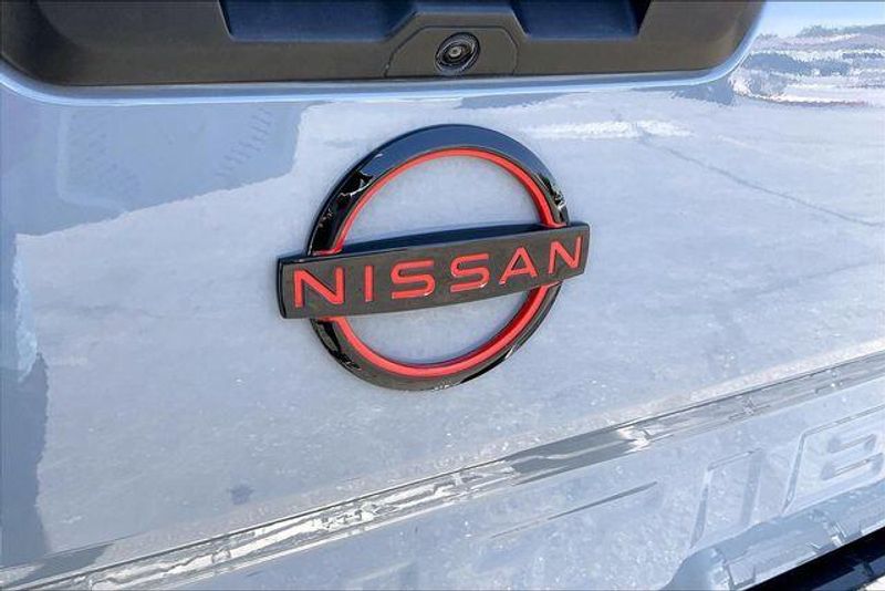 Used 2024 Nissan Frontier PRO-4XImage 31