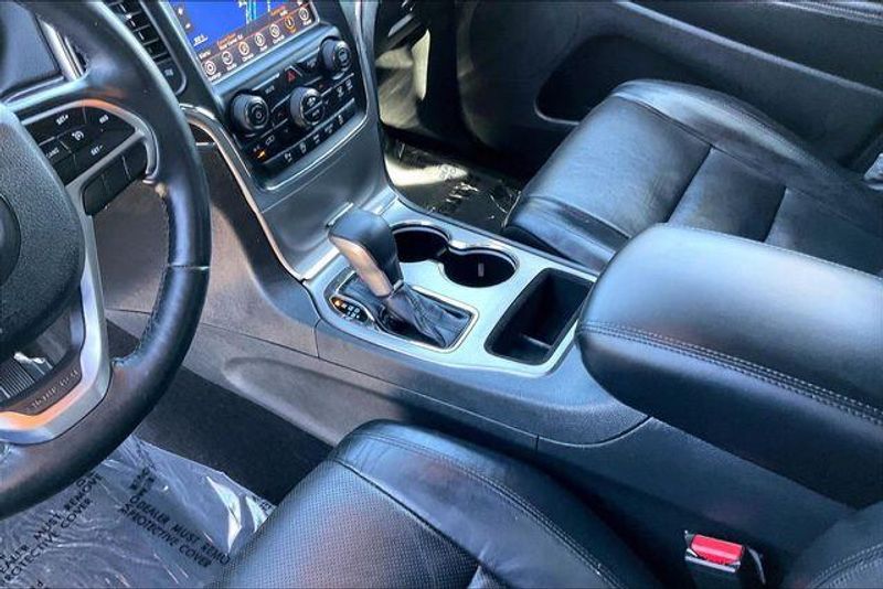 Used 2018 Jeep Grand Cherokee LimitedImage 17