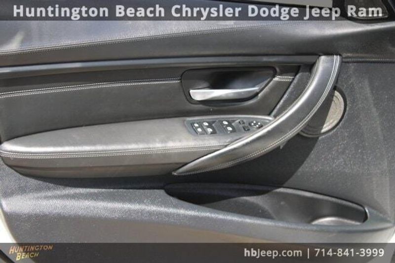 2015 BMW M3 BaseImage 10