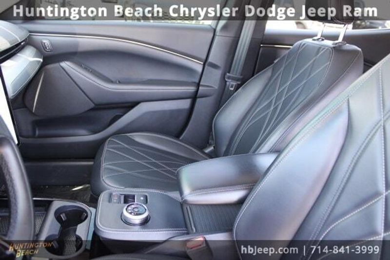 2022 Ford Mustang Mach-E SelectImage 32