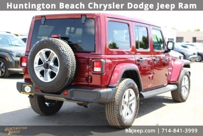 2021 Jeep Wrangler Unlimited SaharaImage 5