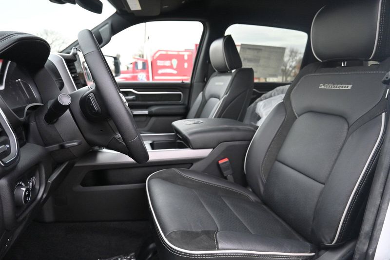 2025 RAM 1500 LaramieImage 10