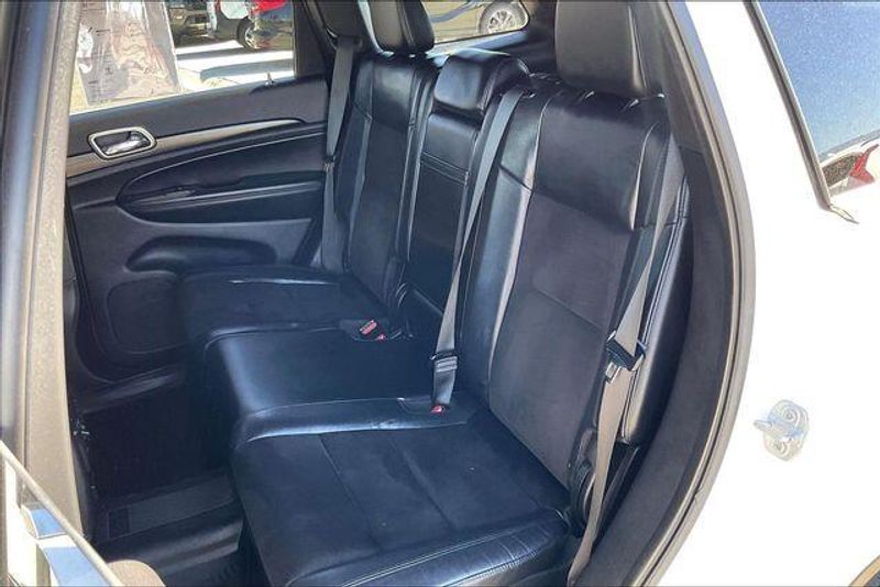 Used 2021 Jeep Grand Cherokee Laredo XImage 25