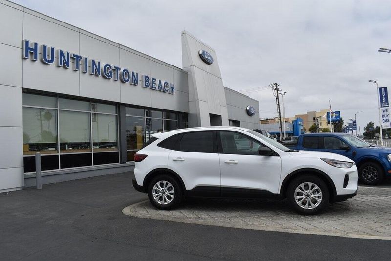 New 2025 Ford Escape ActiveImage 3