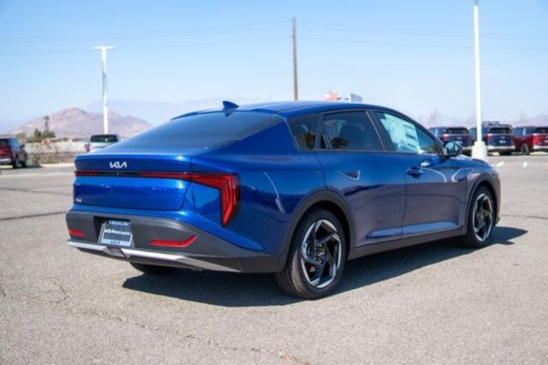 New 2025 Kia K4 EXImage 7