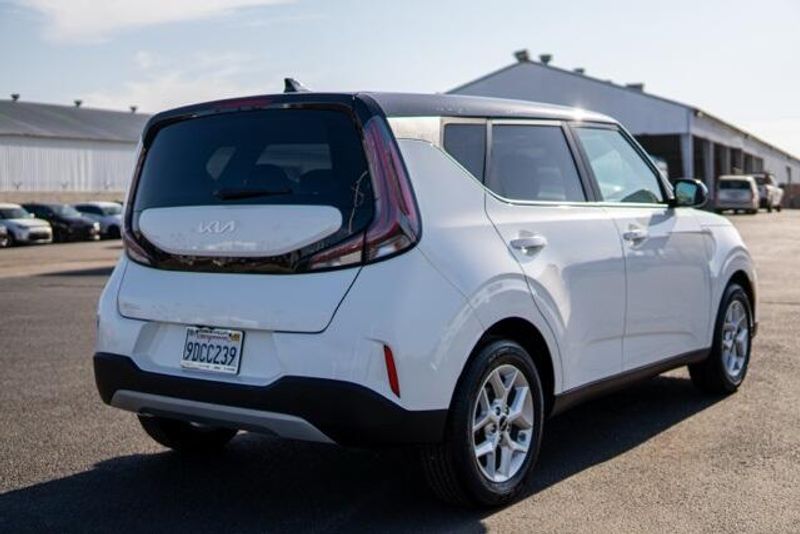 2023 Kia Soul SImage 7