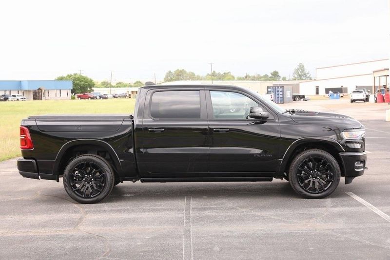 2025 RAM 1500 Limited Crew Cab 4x4 5