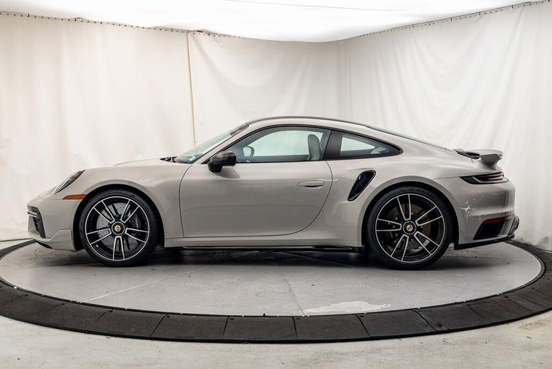 2022 Porsche 911 TurboImage 2