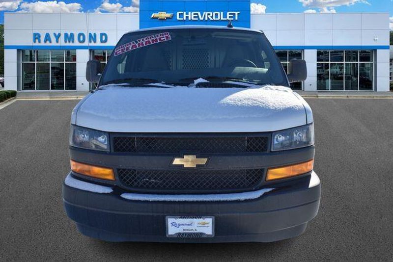 New 2025 Chevrolet Express 2500 Work VanImage 9