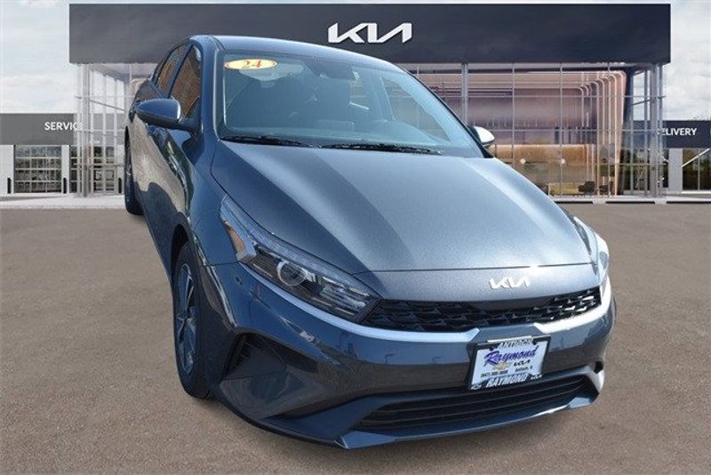 2024 Kia Forte LXSImage 10