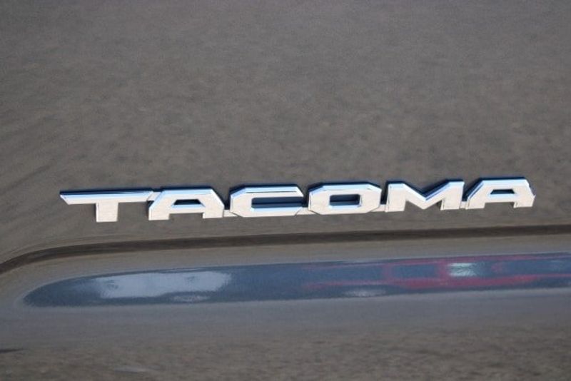 2021 Toyota Tacoma SR5Image 8