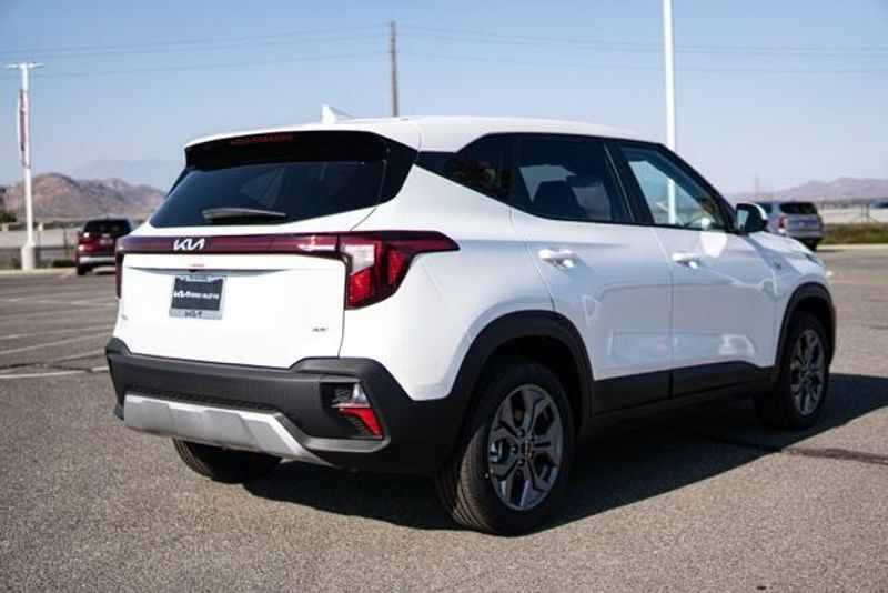 New 2025 Kia Seltos LXImage 7