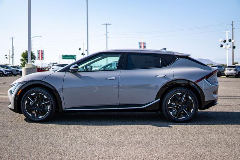 New 2026 Kia EV6 LightImage 4