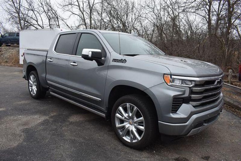 Used 2023 Chevrolet Silverado 1500 High CountryImage 1