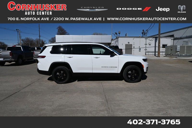 2025 Jeep Grand Cherokee L Altitude XImage 1