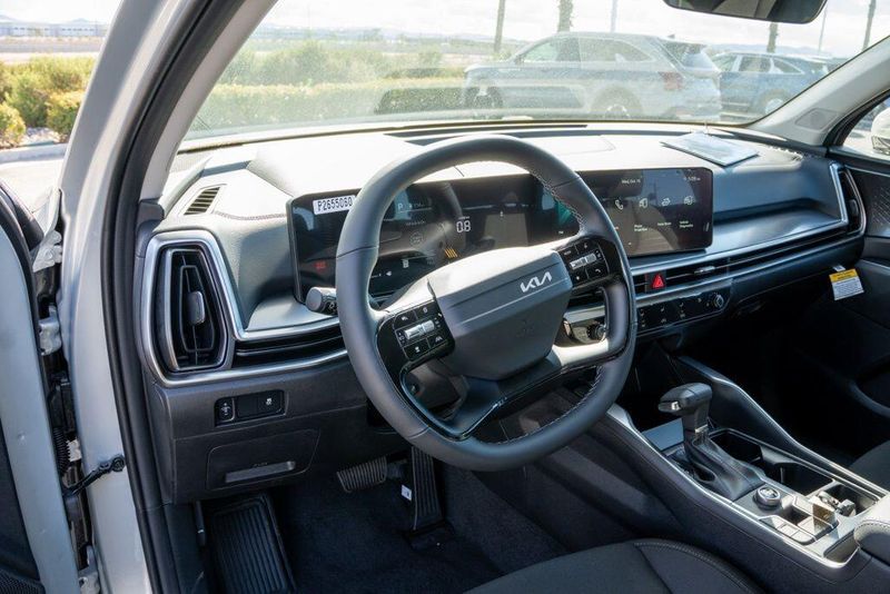 New 2026 Kia Sorento LXImage 10