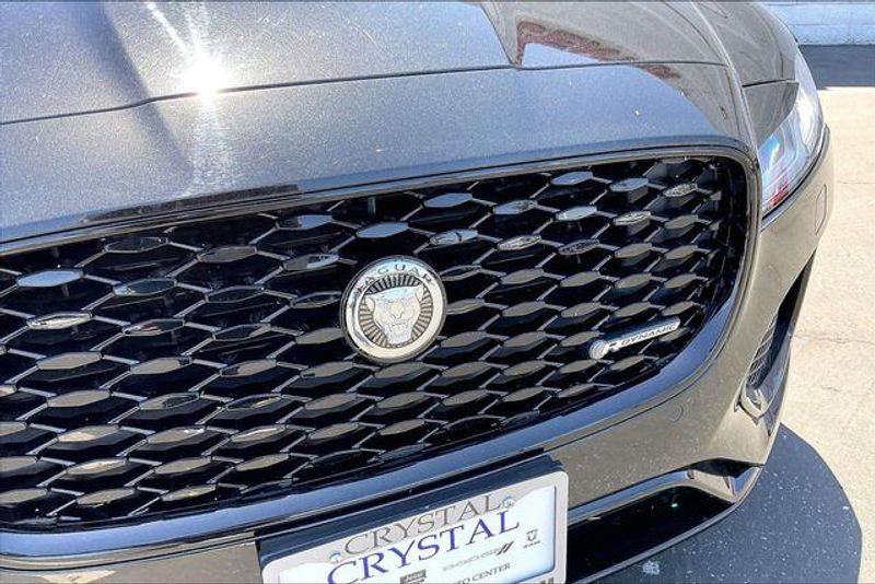 Used 2024 Jaguar XF R-Dynamic SEImage 30