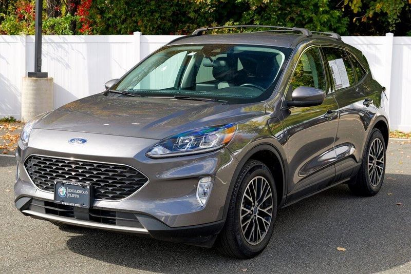 2022 Ford Escape Plug-In Hybrid SEL photo 3