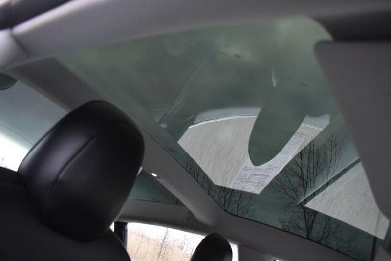 Used 2018 Tesla Model 3 Long RangeImage 15