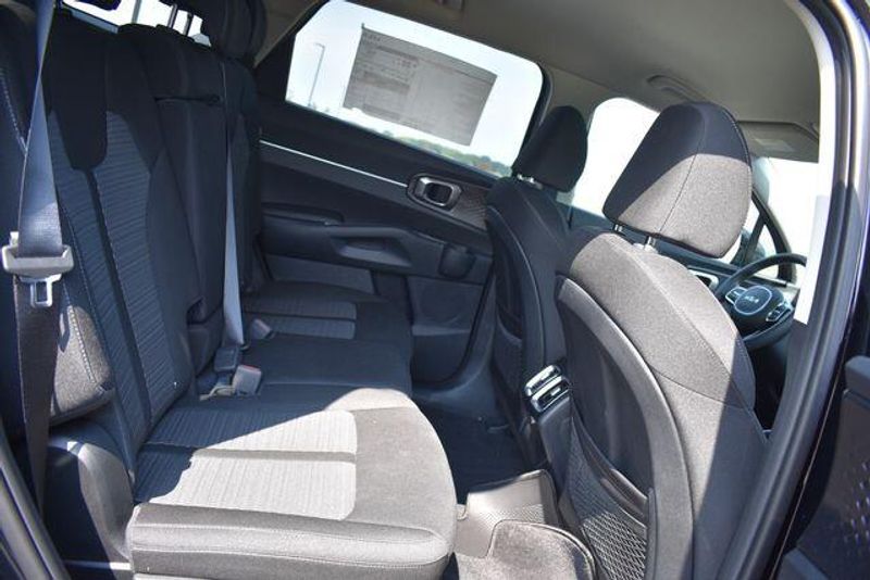 New 2025 Kia Sorento LXImage 14