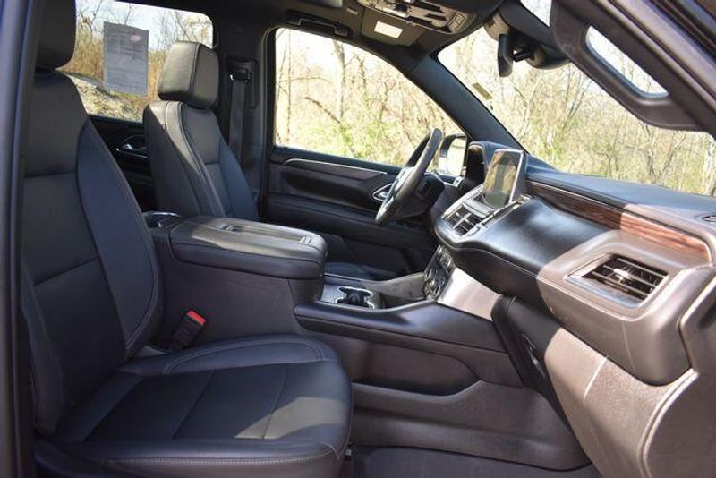 Used 2023 Chevrolet Suburban Z71Image 17