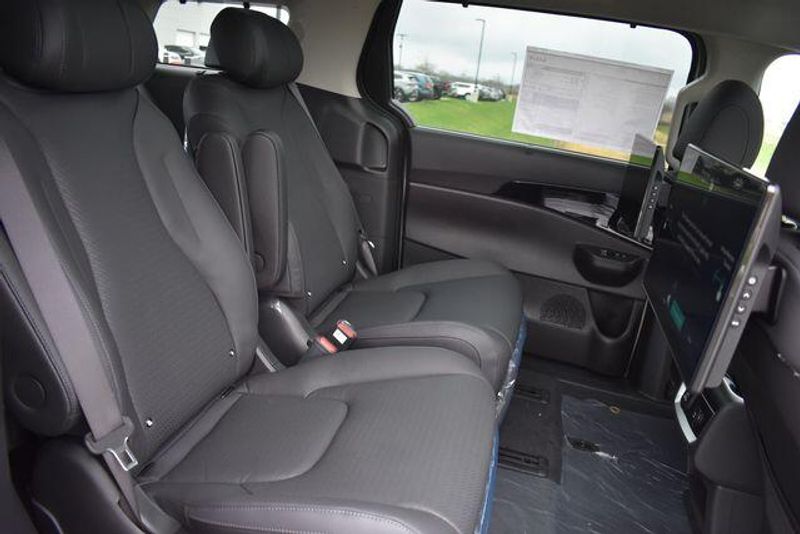 New 2026 Kia Carnival Hybrid SX PrestigeImage 18