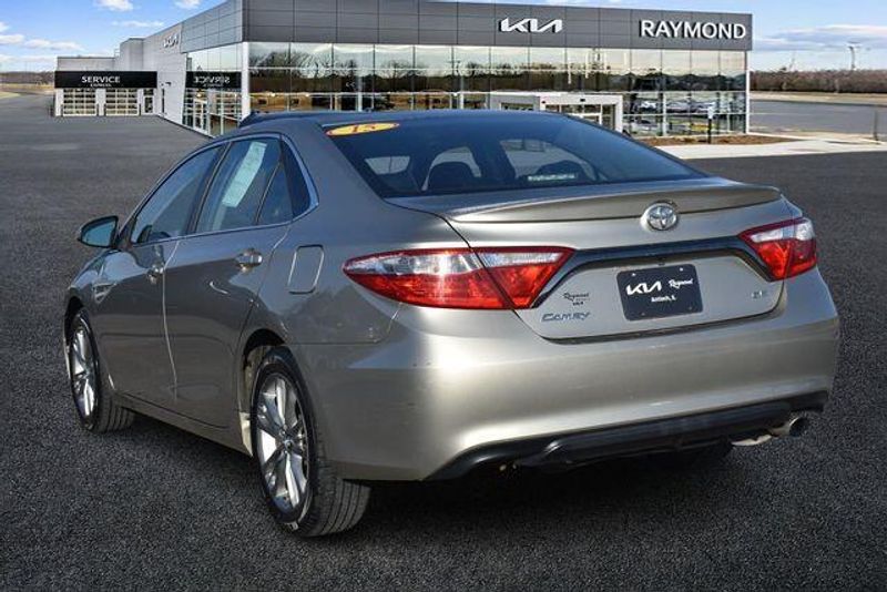 Used 2015 Toyota Camry LEImage 5