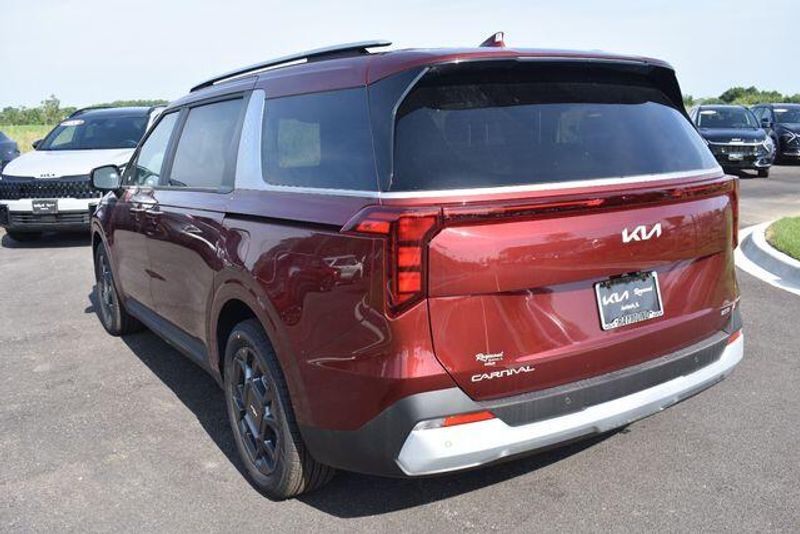 New 2026 Kia Carnival Hybrid EXImage 6