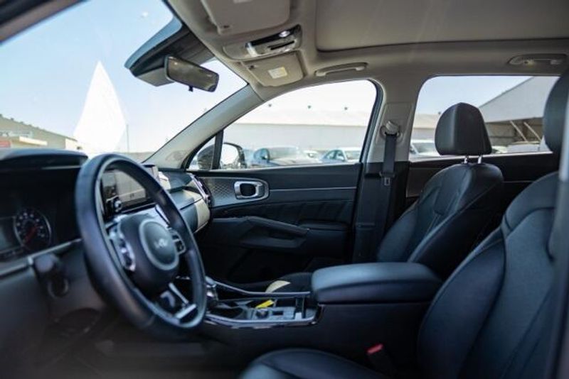 Used 2022 Kia Sorento SXImage 11