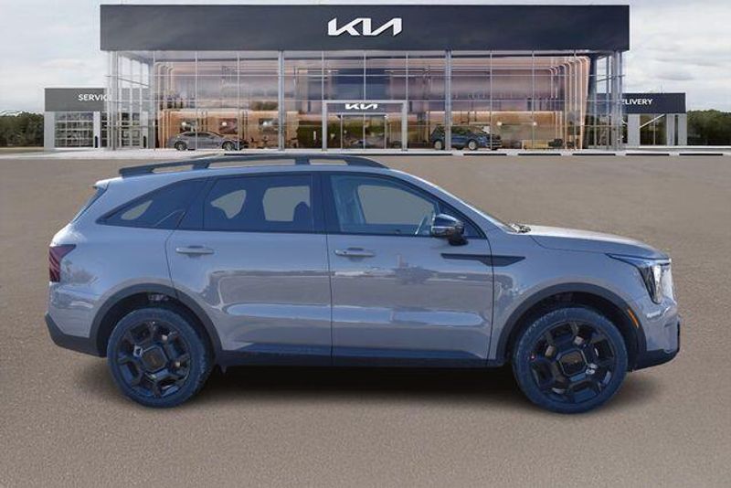 New 2026 Kia Sorento X-Line EXImage 2