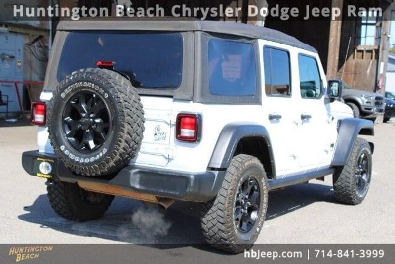 2022 Jeep Wrangler Unlimited WillysImage 5