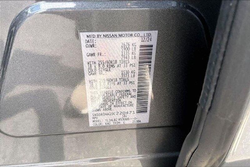Used 2025 Nissan Pathfinder SImage 32