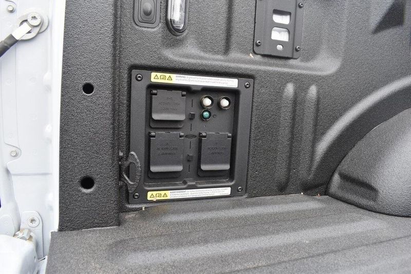 New 2025 Ford F-150 PlatinumImage 10