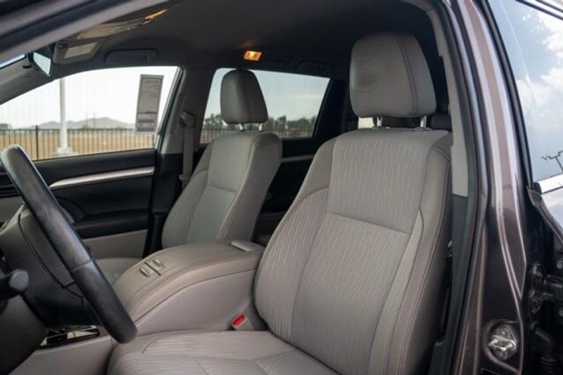 Used 2019 Toyota Highlander LE PlusImage 8